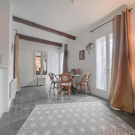 Chez Gala Κολιούρ